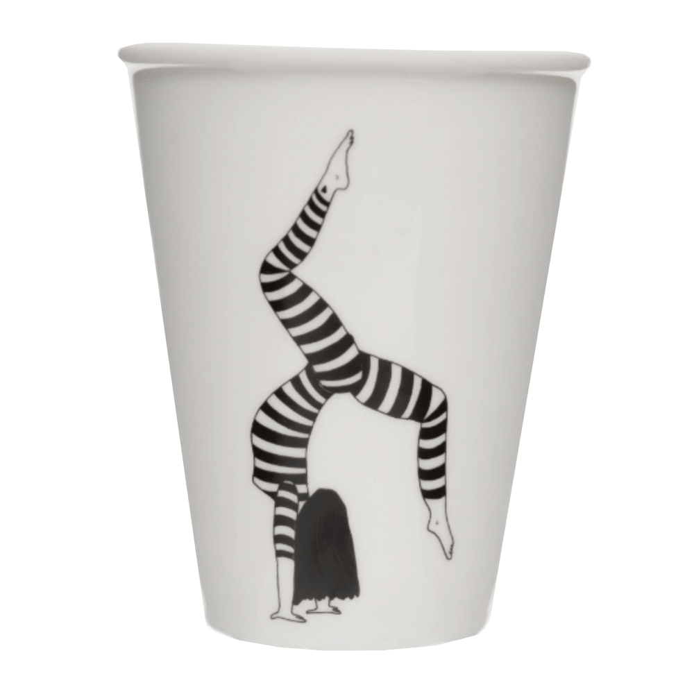 helenB-cup-freestylehandstand